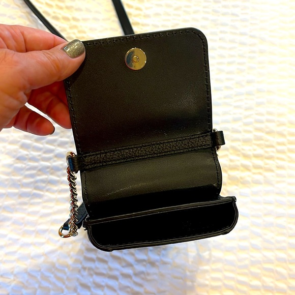 NWOT Kate Spade North South Pebbled Crossbody Bag. Fits Iphone 13 - Picture 3 of 4